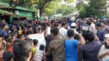 রোহিঙ্গা ক্যাম্পে গোলাগুলি: আহত শতাধিক