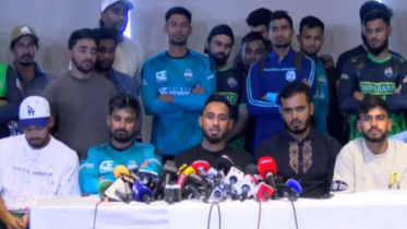 সব ধরনের ক্রিকেট বর্জনে অনড় ক্রিকেটাররা