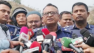 জঙ্গল সলিমপুরে যৌথ বাহিনীর অভিযানে ১৫জন আটক, অস্ত্র উদ্ধার জঙ্গল সলিমপুরে যৌথ বাহিনীর অভিযানে ১৫জন আটক, অস্ত্র উদ্ধার