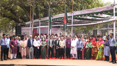 ঢাবিতে ঐতিহাসিক পতাকা উত্তোলন দিবস উদযাপিত ঢাবিতে ঐতিহাসিক পতাকা উত্তোলন দিবস উদযাপিত