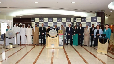 দুবাইয়ে লটারিতে ১২ কোটি টাকা জিতলেন বাংলাদেশি মনিরুল দুবাইয়ে লটারিতে ১২ কোটি টাকা জিতলেন বাংলাদেশি মনিরুল