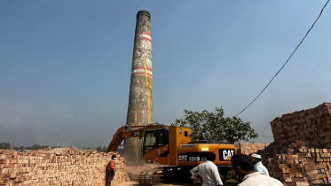ধামরাইয়ে ৫ অবৈধ ইটভাটায় অভিযান, ৩০ লাখ টাকা জরিমানা