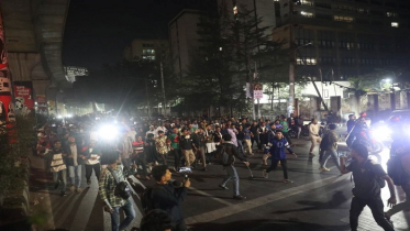 হাদির মৃত্যু, ঢাকাজুড়ে ছাত্র-জনতার বিক্ষোভ হাদির মৃত্যু, ঢাকাজুড়ে ছাত্র-জনতার বিক্ষোভ