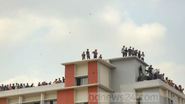 ছাত্রাবাস খালি করতে বলে অবরুদ্ধ ঢাকা কলেজের অধ্যক্ষ