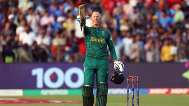 আন্তর্জাতিক ক্রিকেটকে বিদায় জানালেন ভ্যান ডার ডুসেন