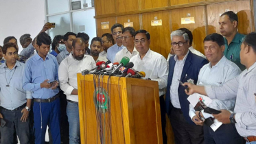 ৩০০ আসনেই ভোট হবে ব্যালটে