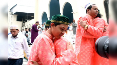 ধর্মীয় ভাবগাম্ভীর্য ও উৎসবের মধ্যদিয়ে ঈদুল ফিতর উদযাপিত