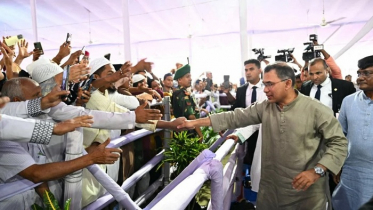 জাতীয় ঈদগাহে মুসল্লিদের সঙ্গে প্রধানমন্ত্রীর শুভেচ্ছা বিনিময় জাতীয় ঈদগাহে মুসল্লিদের সঙ্গে প্রধানমন্ত্রীর শুভেচ্ছা বিনিময়