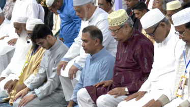 একসঙ্গে ঈদের নামাজ আদায় করলেন রাষ্ট্রপতি ও প্রধানমন্ত্রী