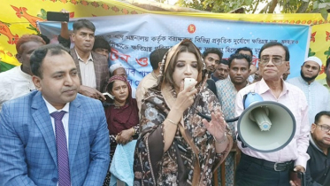 সালথায় অগ্নিকাণ্ডে ক্ষতিগ্রস্ত পরিবারের পাশে পররাষ্ট্র প্রতিমন্ত্রী