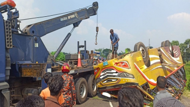 ফরিদপুরে সড়ক দুর্ঘটনায় দুই যাত্রী নিহত, আহত অন্তত ২০