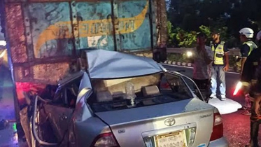 ভাঙ্গা এক্সপ্রেসওয়েতে ট্রাকের পেছনে প্রাইভেট কারের ধাক্কায় নিহত ৫ ভাঙ্গা এক্সপ্রেসওয়েতে ট্রাকের পেছনে প্রাইভেট কারের ধাক্কায় নিহত ৫