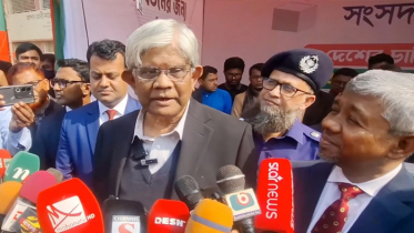 দেশের অর্থনীতি আইসিইউ থেকে কেবিনে স্থানান্তর হয়েছে: অর্থ উপদেষ্টা