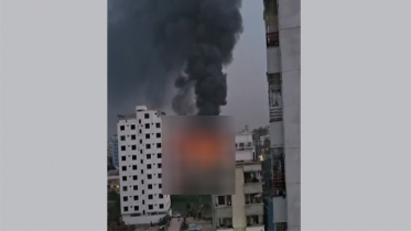 রাজধানীর কদমতলীতে ফোম কারখানার আগুন নিয়ন্ত্রণে