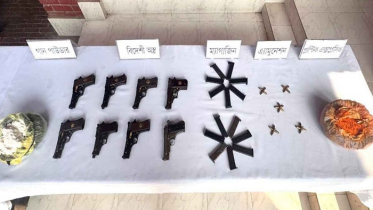 বনলতা এক্সপ্রেস থেকে  বিপুল পরিমাণ অস্ত্র-বিস্ফোরক উদ্ধার