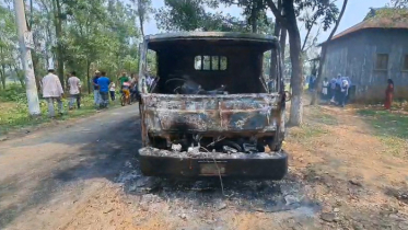 গাজীপুরে গরুচোর সন্দেহে গণপিটুনি, ৩ জনের মৃত্যু গাজীপুরে গরুচোর সন্দেহে গণপিটুনি, ৩ জনের মৃত্যু