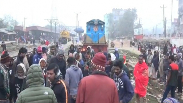 গাজীপুরে ট্রেনের ইঞ্জিন লাইনচ্যুত, পরে উদ্ধার