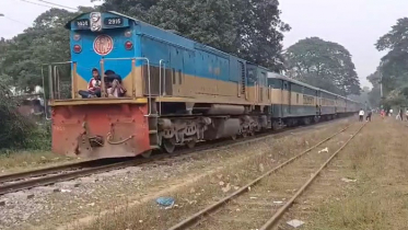 ট্রেনের নিচে ঝাঁপ দিয়ে মা-মেয়ের মৃত্যু বরণ
