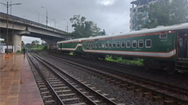 গাজীপুরে তিন ঘন্টা বন্ধ থাকার পর ট্রেন চলাচল স্বাভাবিক