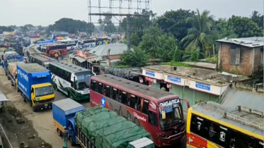 দৌলতদিয়ায় ৭ কিলোমিটার জুড়ে যানবাহনের দীর্ঘ লাইন