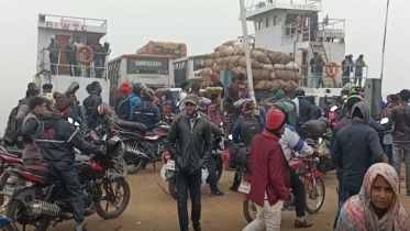 সাড়ে ৫ ঘণ্টা পর দৌলতদিয়া-পাটুরিয়া নৌরুট স্বাভাবিক