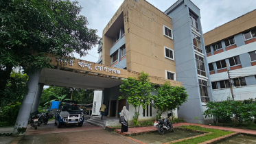 মেয়েকে হত্যার পর ট্রাংকে লুকিয়ে রেখে প্রেমিকের সঙ্গে চলে যান মা