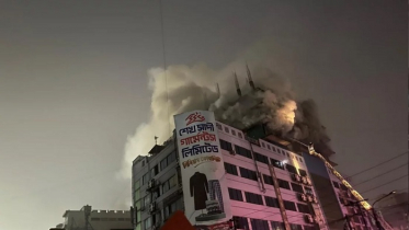 গুলিস্তানের খদ্দর মার্কেটের আগুন নিয়ন্ত্রণে