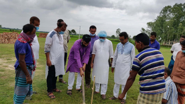 হিলিতে আশ্রয়ণ প্রকল্পের নির্মাণ কাজ শুরু