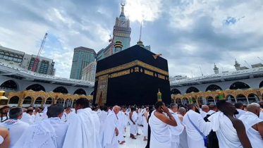 ২০২৬ সালে হজ করতে পারবেন সাড়ে ৭৮ হাজার বাংলাদেশি