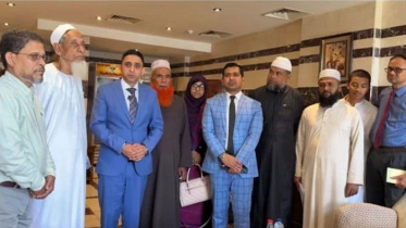 অবশেষে দেশে ফিরলেন আটকে পড়া ৩৩ ওমরাহ যাত্রী