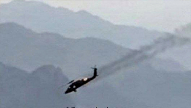 বিধ্বস্ত যুদ্ধবিমানের পাইলটদের খুঁজতে যাওয়া মার্কিন হেলিকপ্টার ভূপাতিত