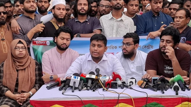সরকার আওয়ামী লীগের পথে হাঁটতে শুরু করেছে: হাসনাত আবদুল্লাহ সরকার আওয়ামী লীগের পথে হাঁটতে শুরু করেছে: হাসনাত আবদুল্লাহ