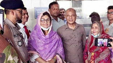 খালেদা জিয়ার খোঁজ নিতে এভারকেয়ারে স্বরাষ্ট্র উপদেষ্টা খালেদা জিয়ার খোঁজ নিতে এভারকেয়ারে স্বরাষ্ট্র উপদেষ্টা