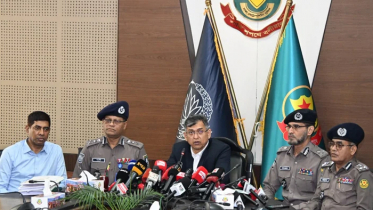 চাঁদাবাজ-সন্ত্রাসীদের তালিকা করে শিগগিরই অভিযান: স্বরাষ্ট্রমন্ত্রী চাঁদাবাজ-সন্ত্রাসীদের তালিকা করে শিগগিরই অভিযান: স্বরাষ্ট্রমন্ত্রী