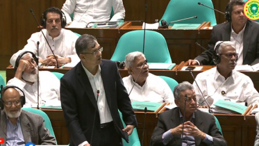 বিমানবন্দরগুলোতে নিরাপত্তা জোরদার করেছে সরকার: স্বরাষ্ট্রমন্ত্রী