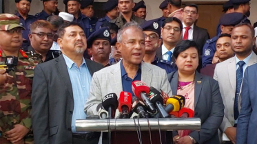 কোথাও কোনো কেন্দ্র দখল হলে কেউ ছাড় পাবে না : স্বরাষ্ট্র উপদেষ্টা কোথাও কোনো কেন্দ্র দখল হলে কেউ ছাড় পাবে না : স্বরাষ্ট্র উপদেষ্টা