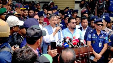 জঙ্গল সলিমপুরে কোনো সন্ত্রাসীর অভয়ারণ্য থাকবে না: স্বরাষ্ট্রমন্ত্রী জঙ্গল সলিমপুরে কোনো সন্ত্রাসীর অভয়ারণ্য থাকবে না: স্বরাষ্ট্রমন্ত্রী