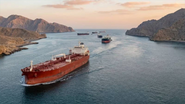 হরমুজ প্রণালি ব্যবহারের জন্য টোল নেবে ২ দেশ হরমুজ প্রণালি ব্যবহারের জন্য টোল নেবে ২ দেশ