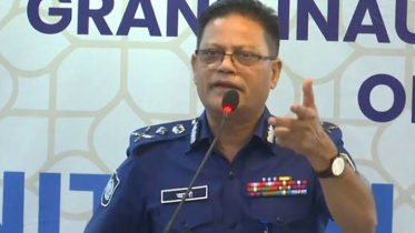 সরকার অনুমোদন দিলে ক্রসফায়ারেও পিছপা হবে না পুলিশ: আইজিপি সরকার অনুমোদন দিলে ক্রসফায়ারেও পিছপা হবে না পুলিশ: আইজিপি