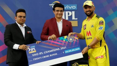 আইপিএলে কে কোন পুরস্কার পেলেন