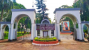 ৬টি ব্যাচের এক ক্লাসরুম, বার বার আবেদনেও নির্লিপ্ত প্রশাসন
