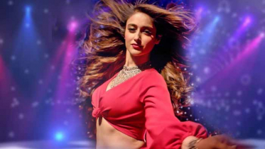 বিতর্কের মুখে ইলিয়ানা (ভিডিও)