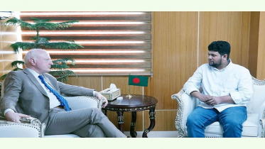 গণমাধ্যমের ওপর কোন ধরনের চাপ নেই : তথ্য উপদেষ্টা