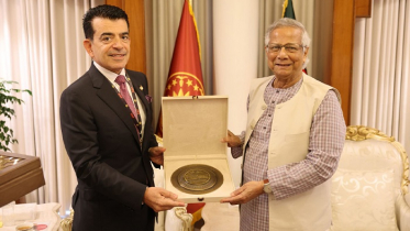 প্রধান উপদেষ্টার সঙ্গে আইসেস্কো মহাপরিচালকের সাক্ষাৎ