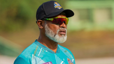 মাঠে হার্ট অ্যাটাক, মারা গেলেন সহকারী কোচ জাকি