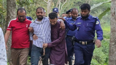 ঝালকাঠিতে প্যারোলে মুক্তি পেয়ে বাবার দাফনে অংশ নিলেন ছাত্রলীগ নেতা