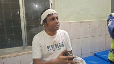 চাঁদা না দেওয়ায় ক্র্যাবের সাংবাদিকদের ওপর সন্ত্রাসী হামলা চাঁদা না দেওয়ায় ক্র্যাবের সাংবাদিকদের ওপর সন্ত্রাসী হামলা