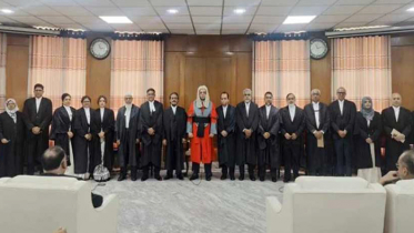 শপথ নিলেন হাইকোর্টের নবনিযুক্ত ২৫ বিচারপতি