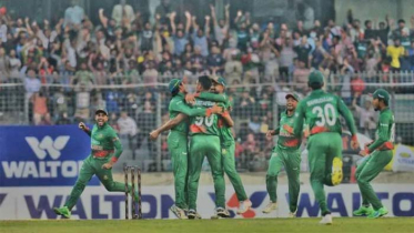 রোমাঞ্চের ম্যাচে ভারতের বিপক্ষে সিরিজ জিতল বাংলাদেশ