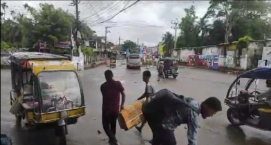 অবরোধ স্থগিত, স্বাভাবিক অবস্থায় ফিরছে খাগড়াছড়ি